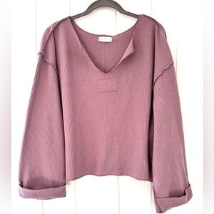 Altar’d State Mauve V-Neck Waffle Knit Top, Sz M (P2P 28”)